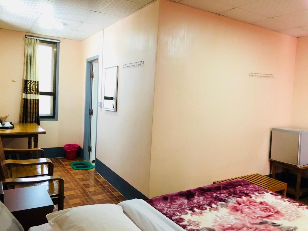 Dormitory @ Golden Kalaw Hotel Экстерьер фото